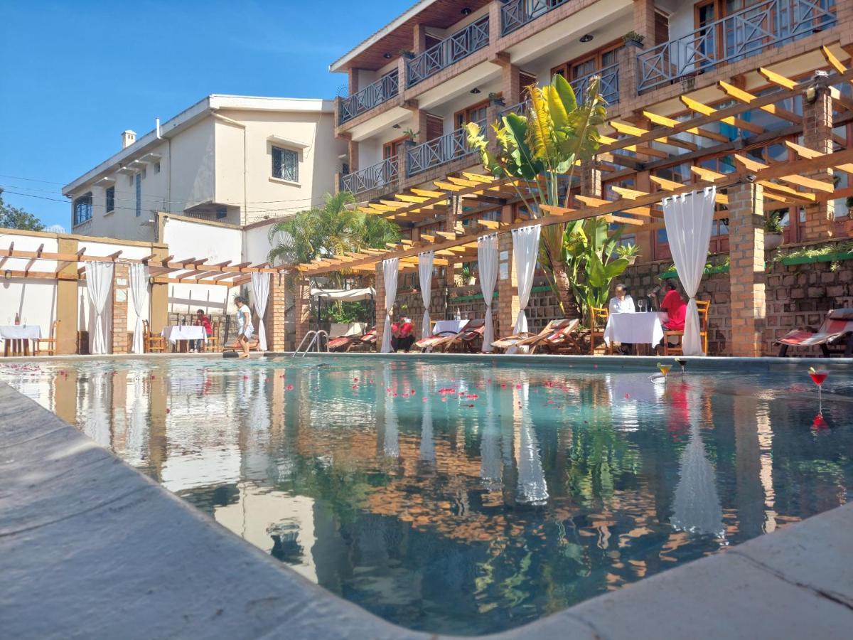 Island Continent Hotel Ivato  Exterior foto